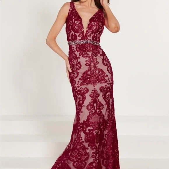 Tiffany Designs Dresses | Tiffany Designs Maroon and Nude Brocade Mermaid Dress Style #46159 | Color: Cream/Red | Size: 2 | Onquegirl72'S Closet